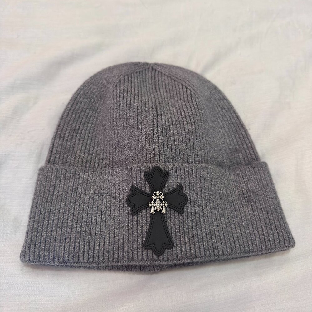 CH Hearts Cross Beanie - Dark Grey - OS